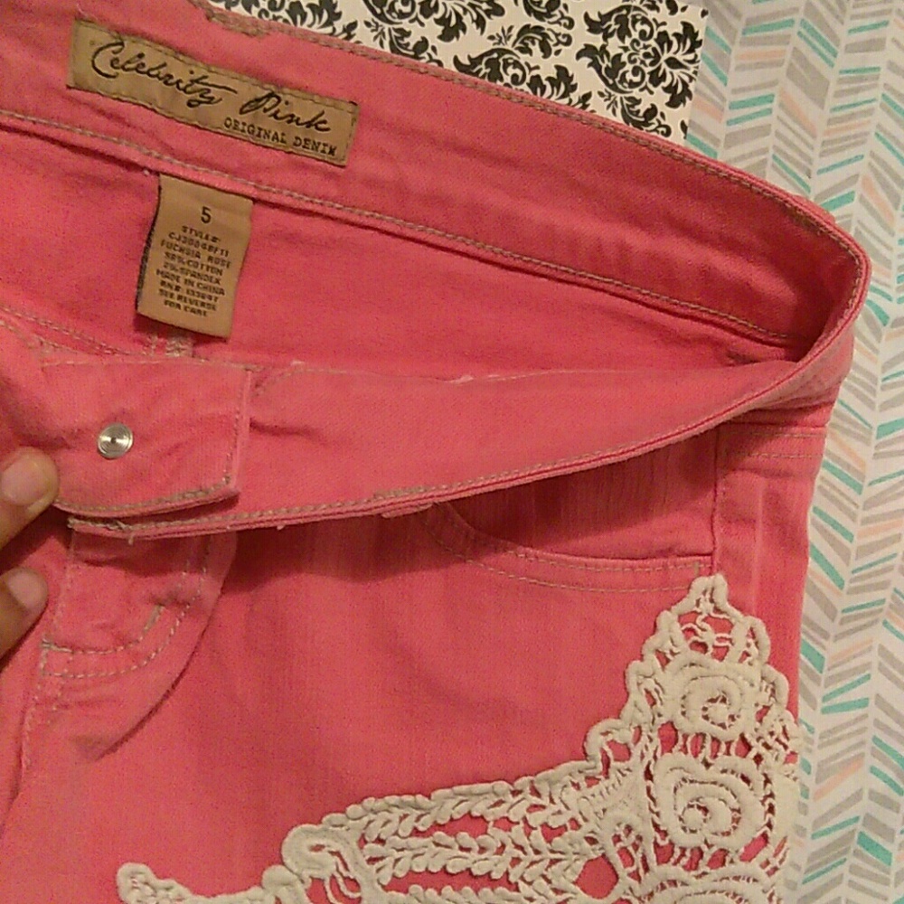 Shorts - Picture 3 of 3